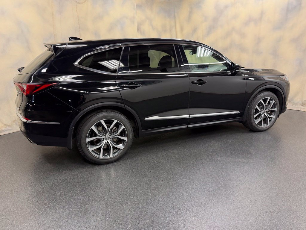 Used 2023 Acura MDX w/ Technology Package AWD/4WD image 10