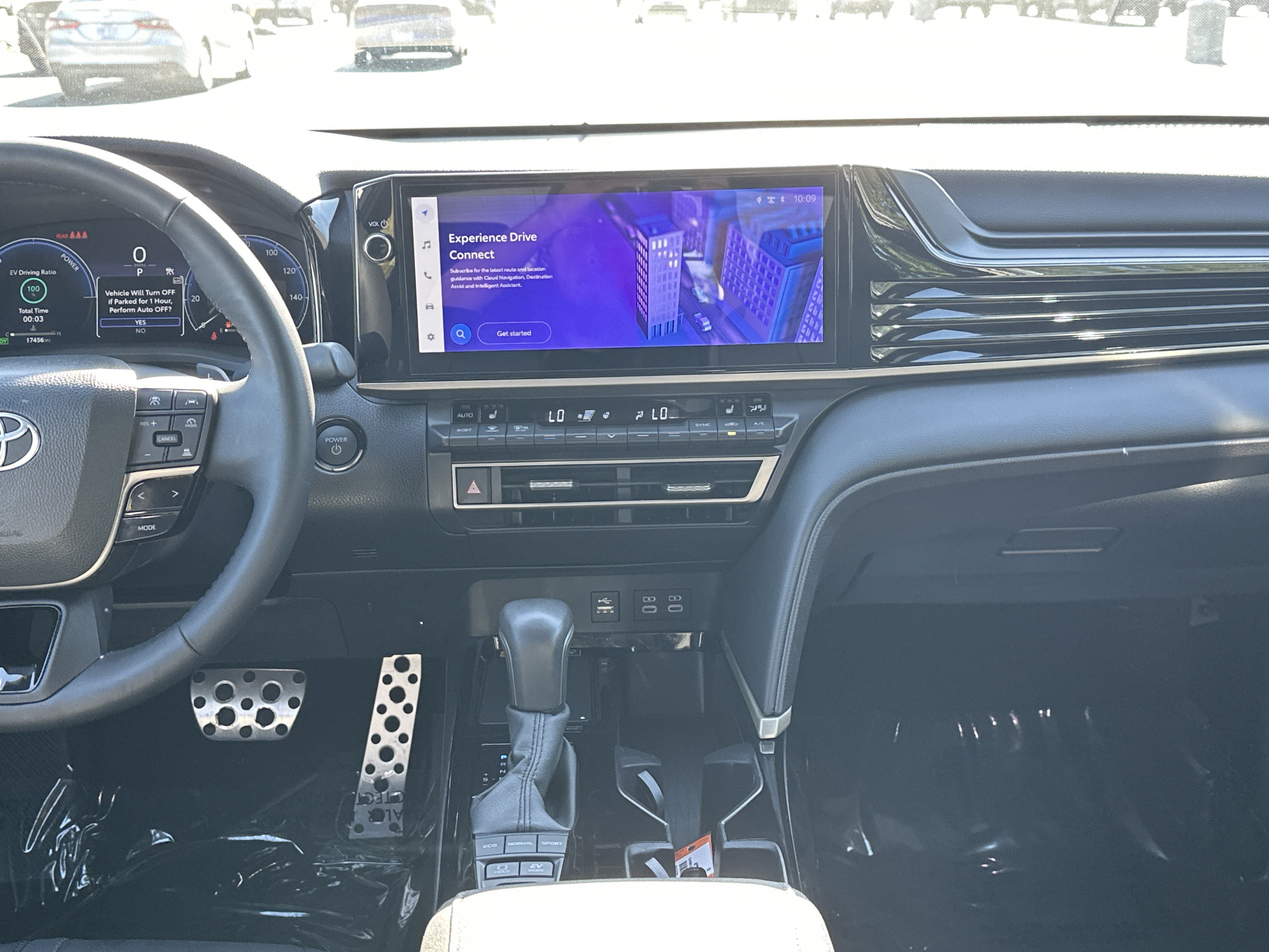 Used 2025 Toyota Camry XSE FWD image 30