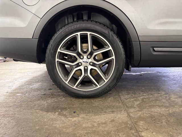 Used 2016 Ford Explorer Sport w/ Equipment Group 401A AWD/4WD image 10