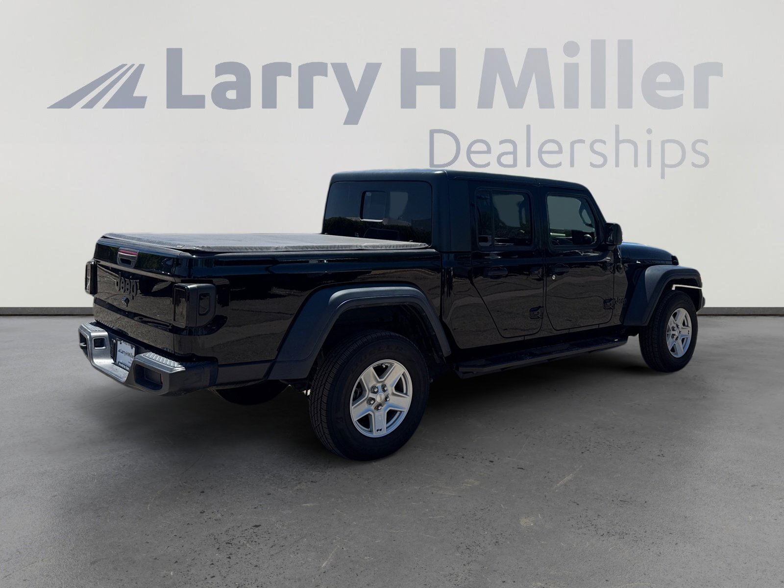 Used 2020 Jeep Gladiator Sport w/ Quick Order Package 24S AWD/4WD image 5