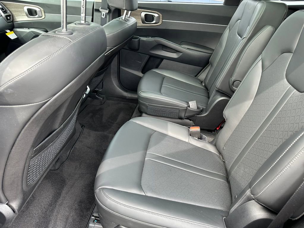 Used 2023 Kia Sorento X-Line EX image 19