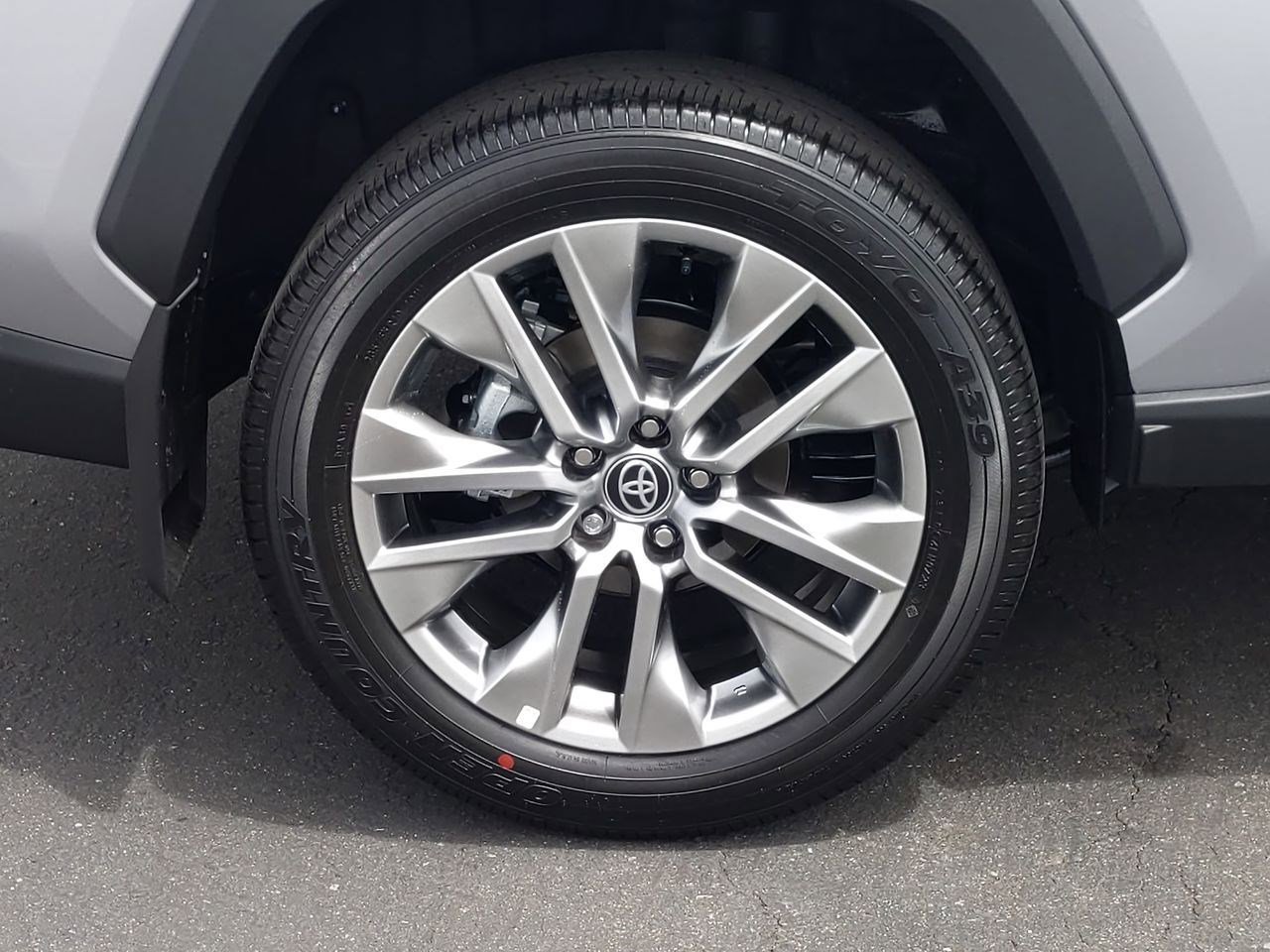 Used 2023 Toyota RAV4 XLE Premium image 21