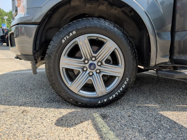 Used 2019 Ford F150 XLT w/ Equipment Group 302A Luxury AWD/4WD image 32