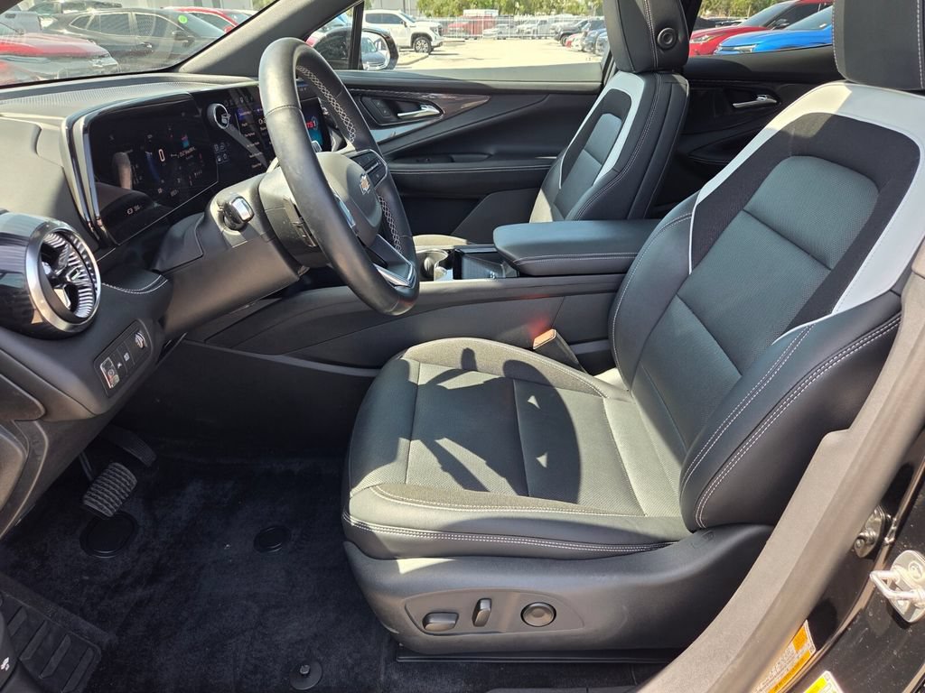 Used 2024 Chevrolet Blazer EV LT AWD/4WD image 4