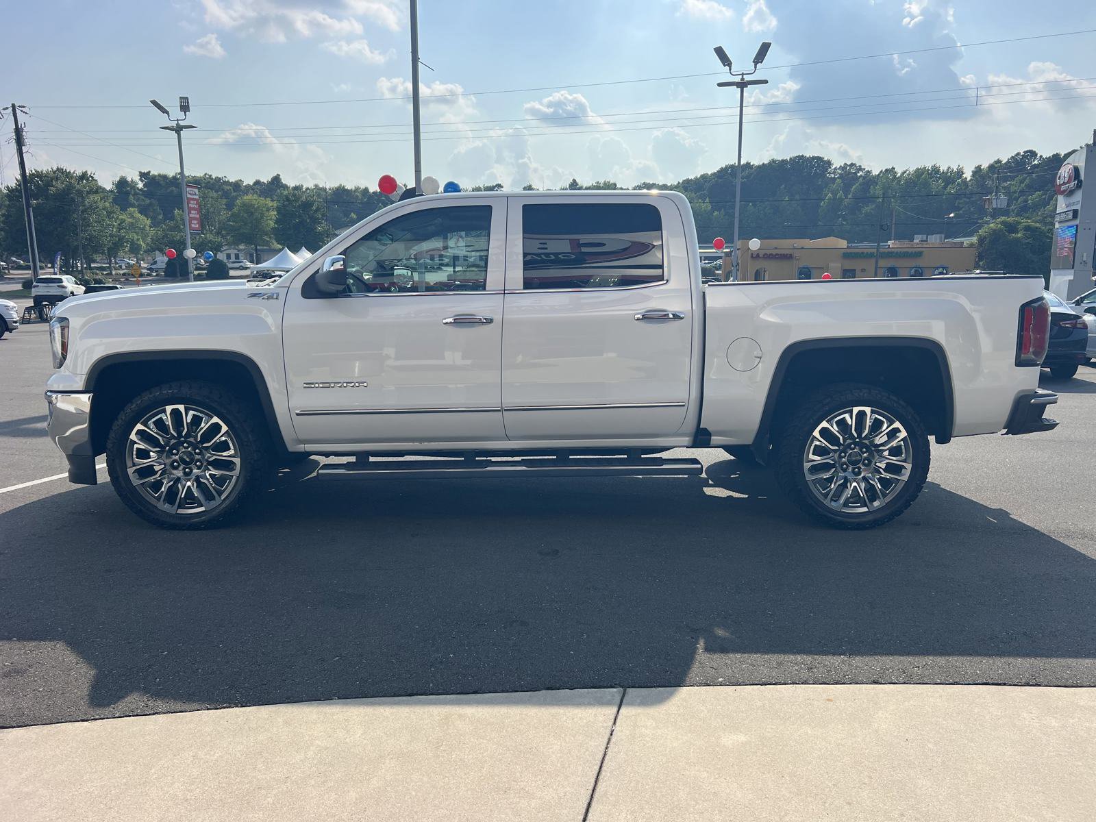 Used 2018 GMC Sierra 1500 SLT image 4