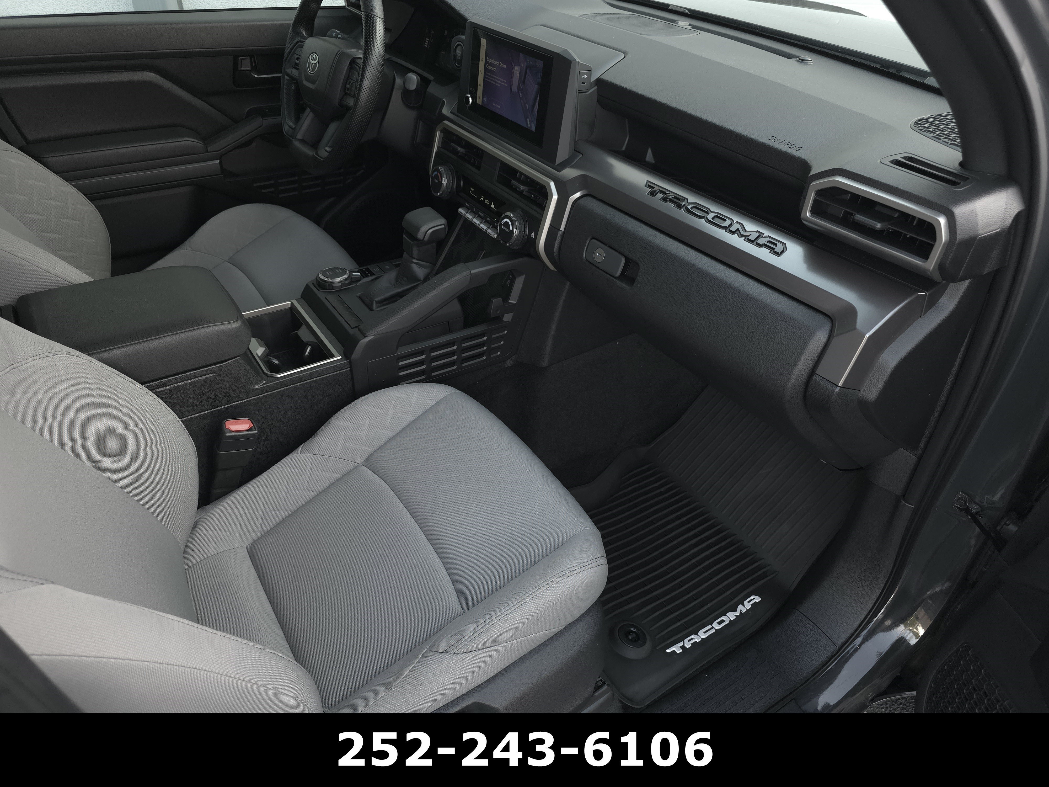 Used 2025 Toyota Tacoma SR5 AWD/4WD image 39