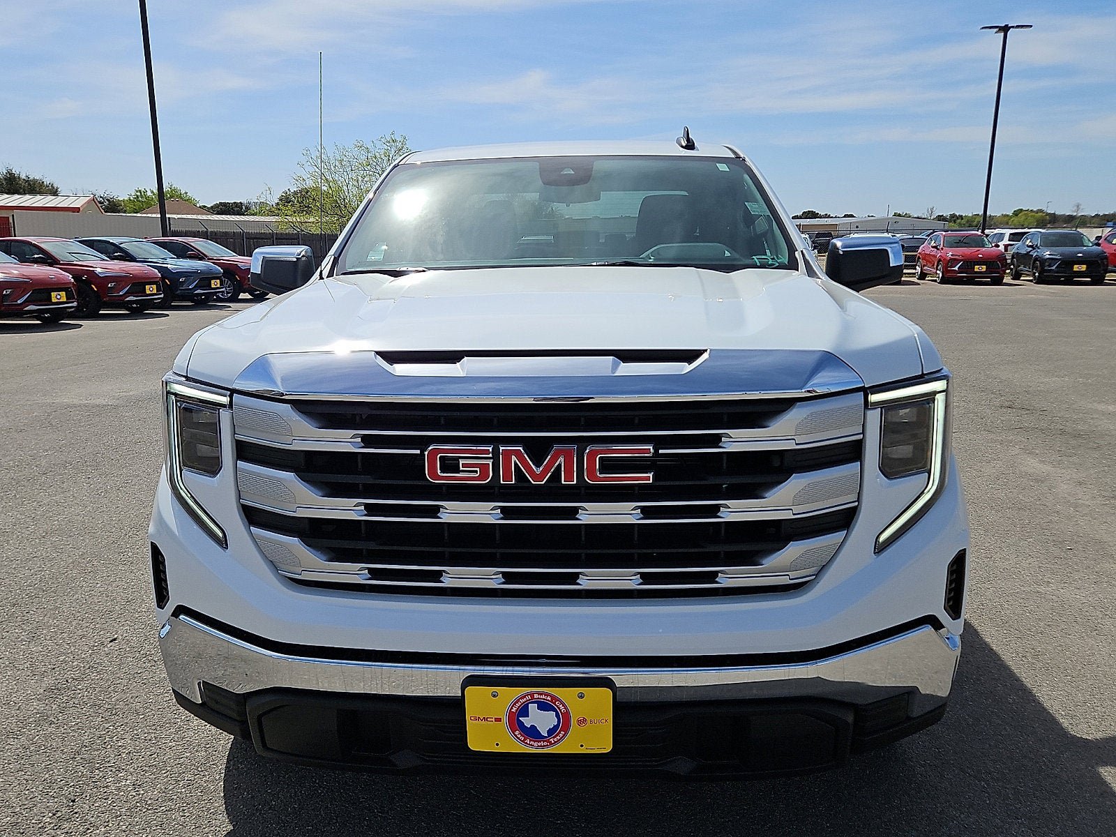 New 2026 GMC Sierra 1500 SLE image 8