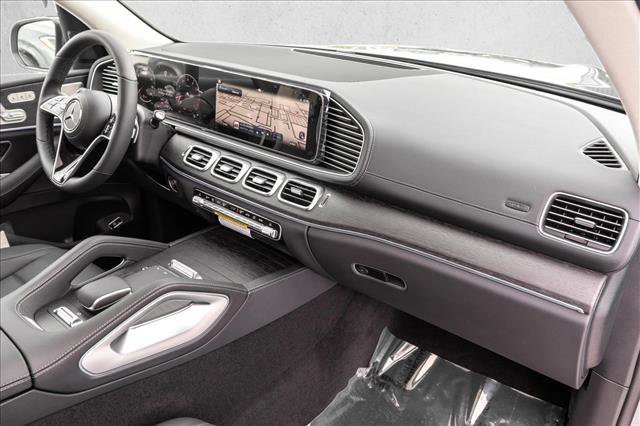 New 2026 Mercedes-Benz GLS 450 4MATIC image 28