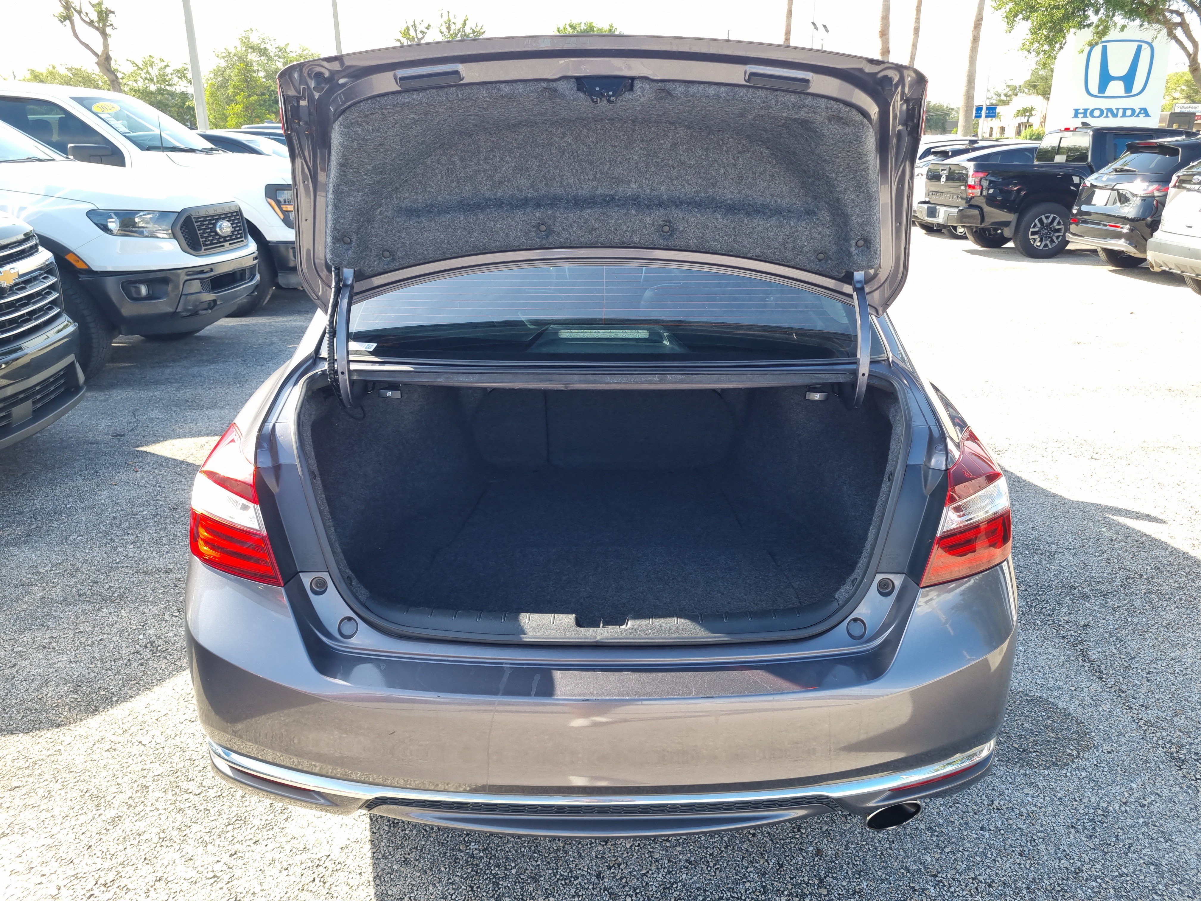 Used 2016 Honda Accord EX-L image 12