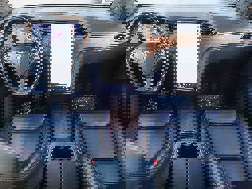 Used 2021 Tesla Model X Long Range image 12