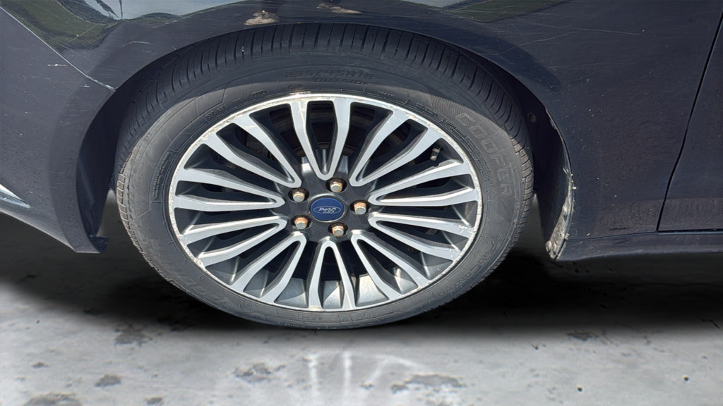 Used 2018 Ford Fusion Titanium FWD image 30