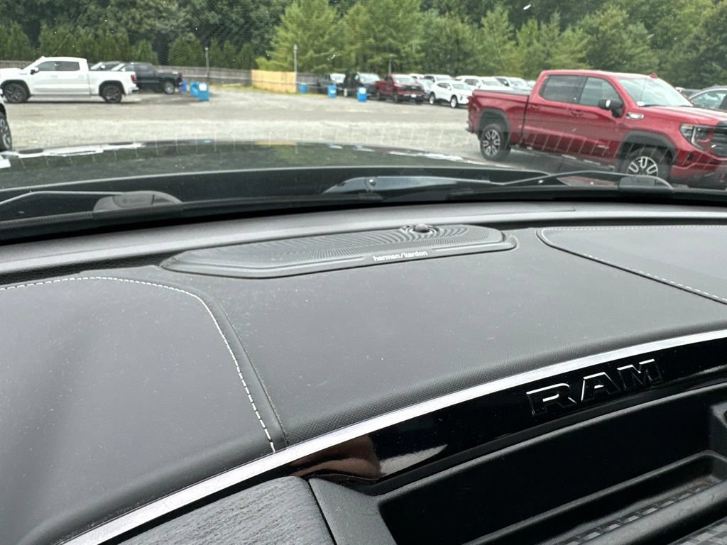 Used 2022 RAM 3500 Limited AWD/4WD image 40