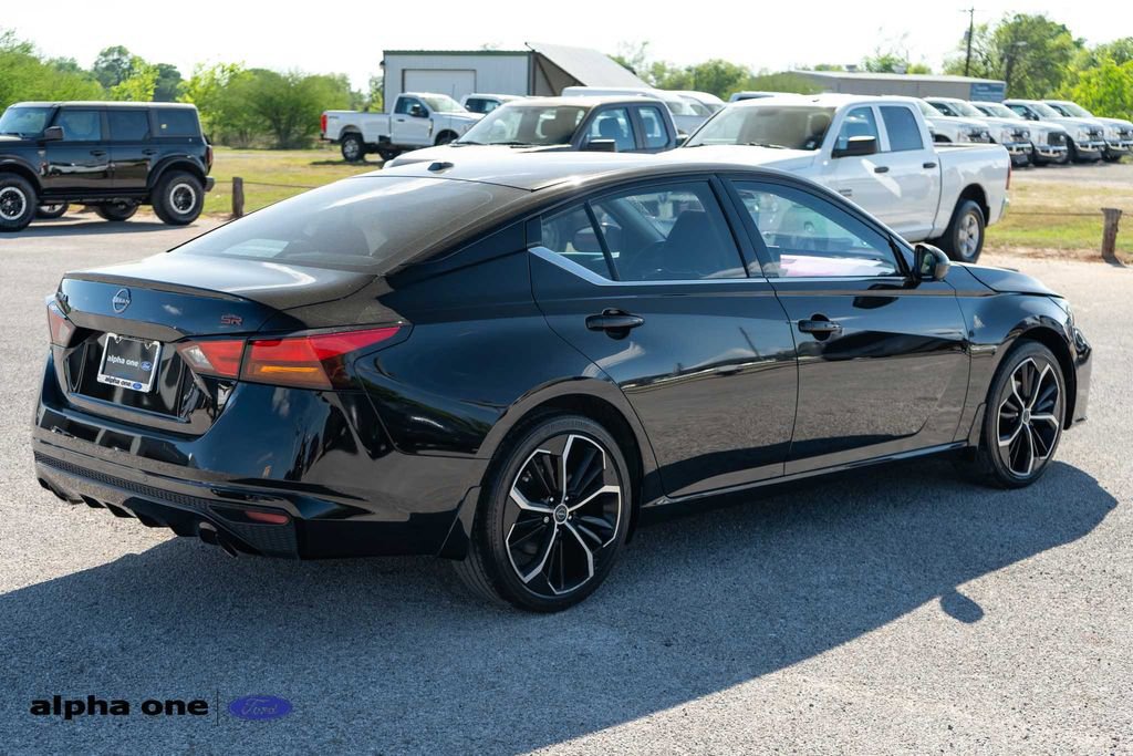 Used 2024 Nissan Altima 2.5 SR w/ SR Premium Package image 6