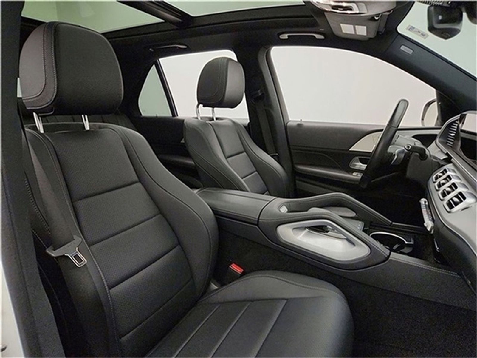 Used 2024 Mercedes-Benz GLE 350 4MATIC image 30