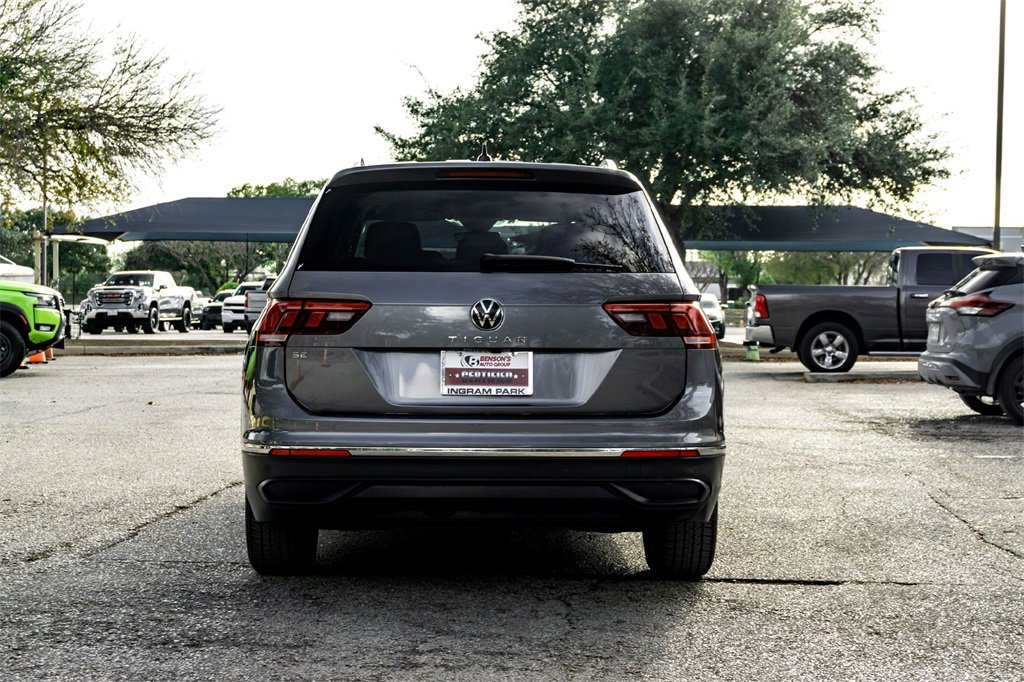 Used 2012 Jeep Grand Cherokee Laredo w/ Laredo E Group image 6