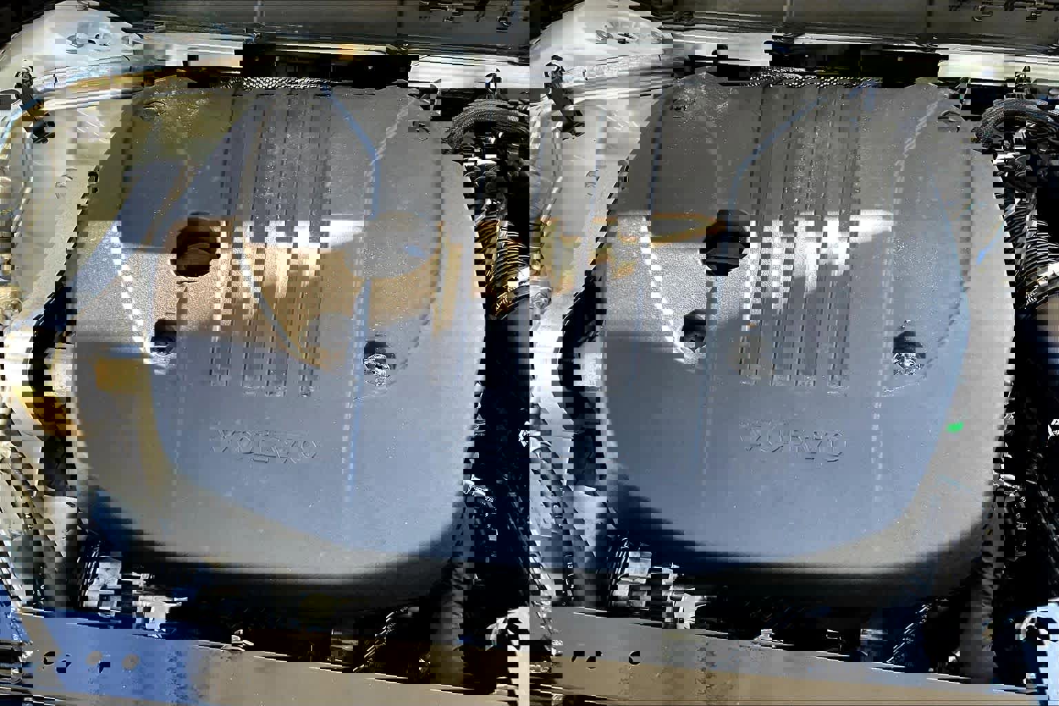 Used 2023 Volvo XC60 B5 Plus w/ Climate Package image 32