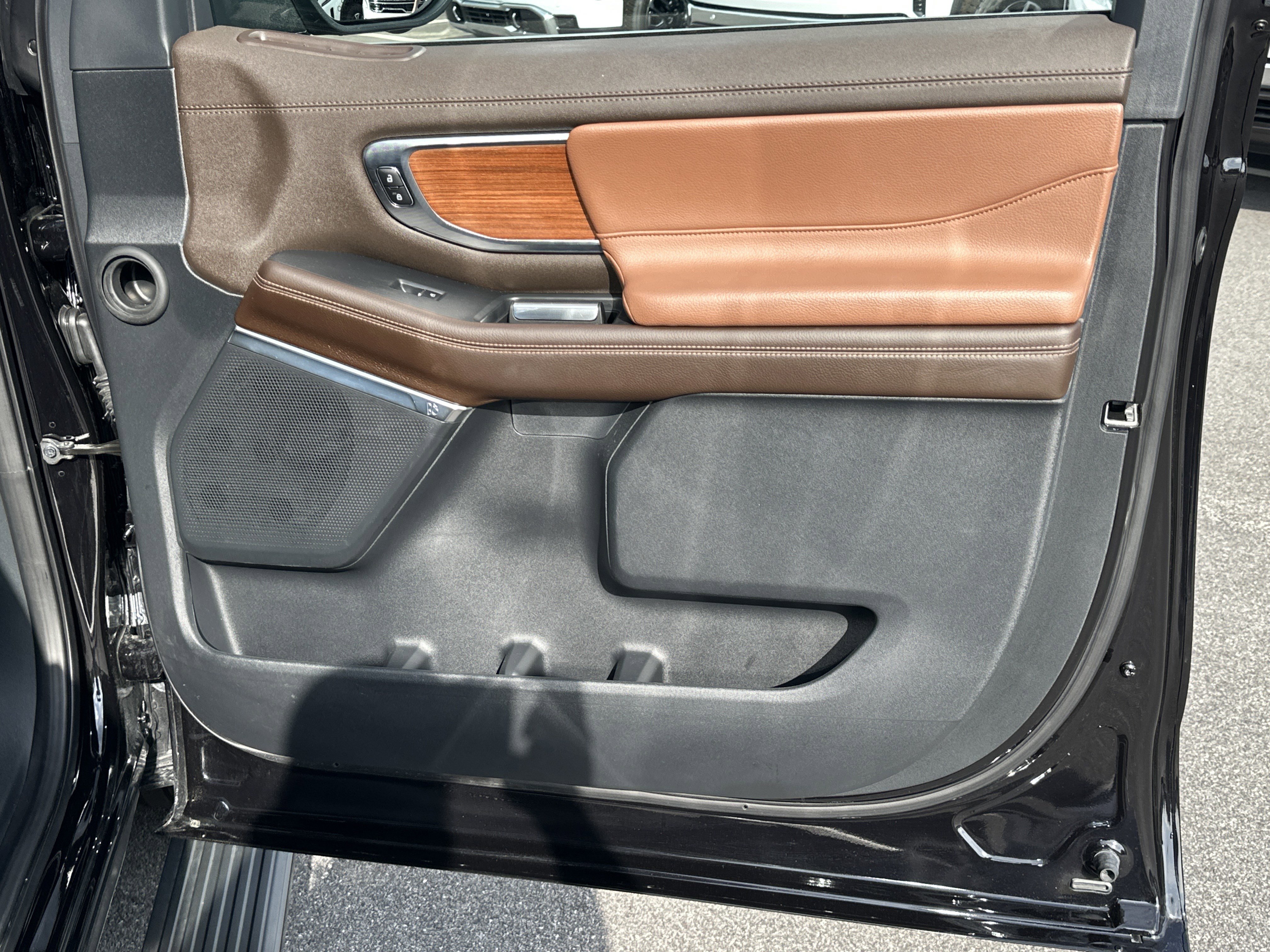 Used 2025 Ford Expedition King Ranch image 15