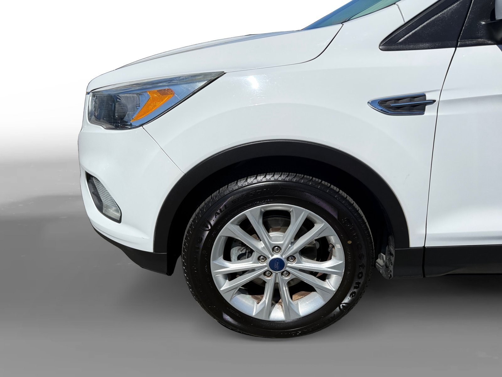 Used 2018 Ford Escape SE FWD image 9