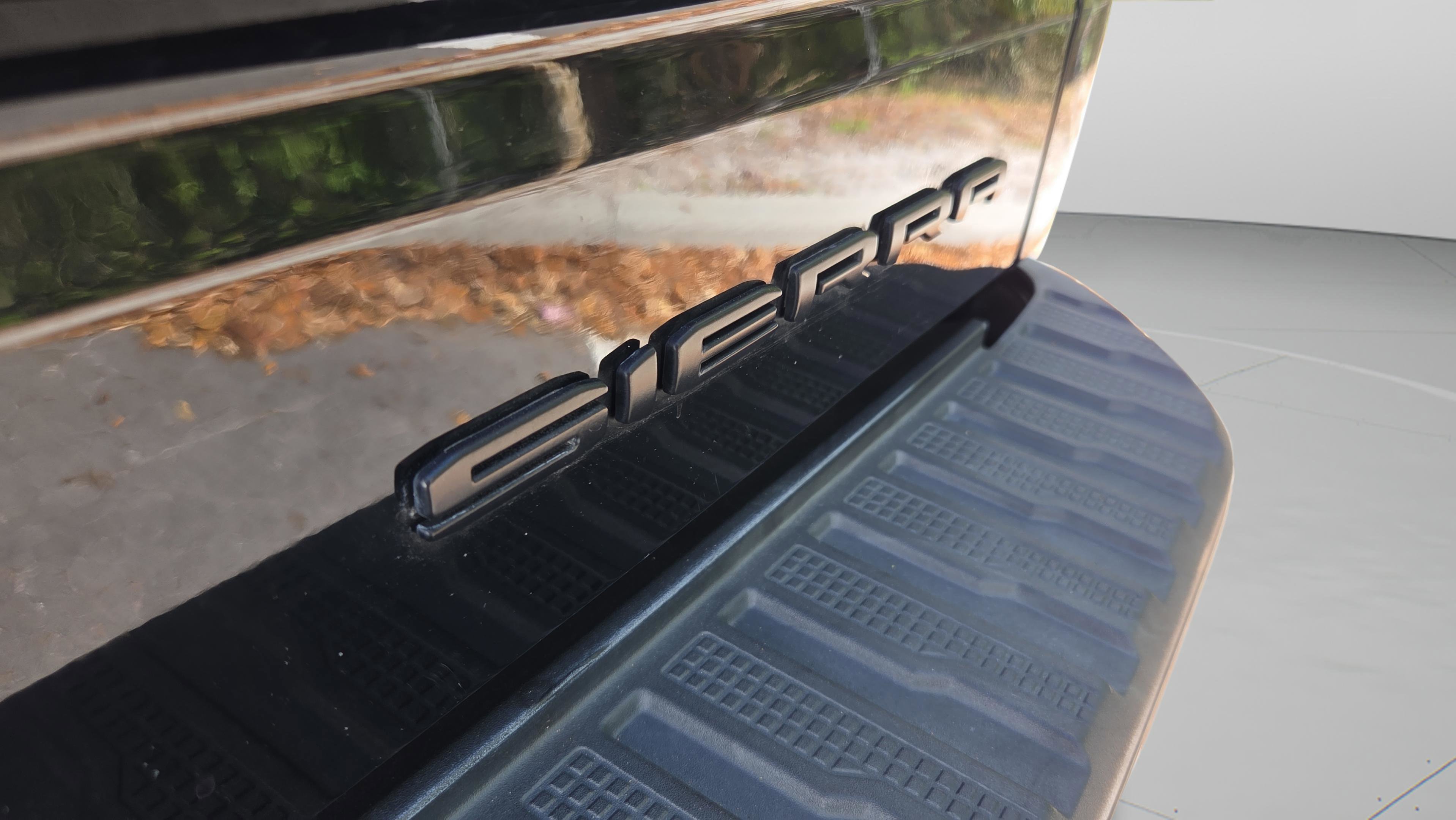 Used 2019 GMC Sierra 1500 Denali w/ Denali Carbonpro Edition image 17