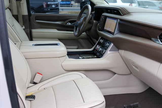 Used 2021 GMC Yukon Denali w/ Denali Premium Package image 22