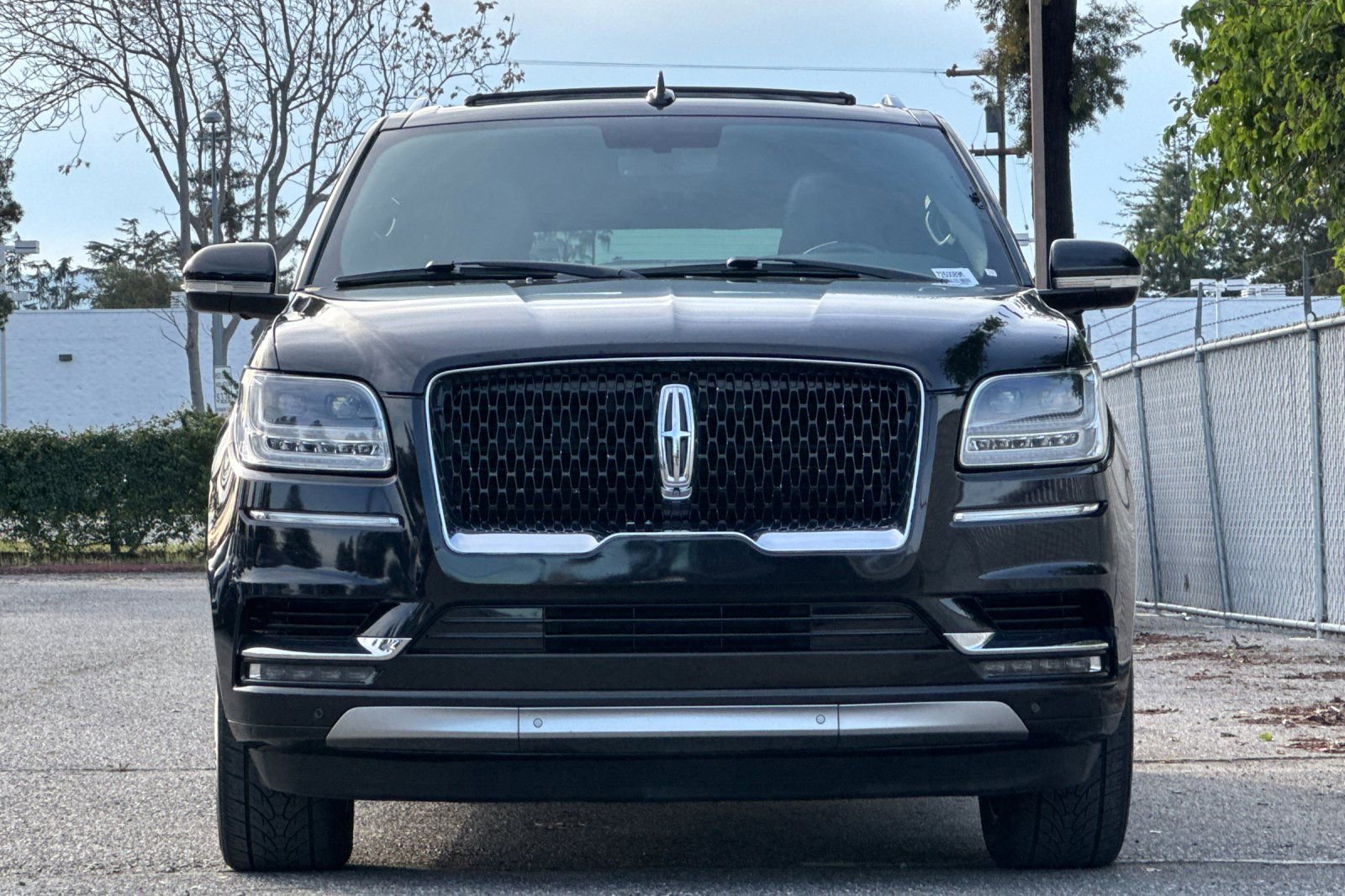 Used 2019 Lincoln Navigator L Select image 9