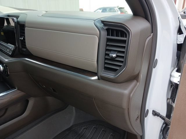 Used 2026 GMC Sierra 3500 SLT w/ SLT Premium Package AWD/4WD image 34