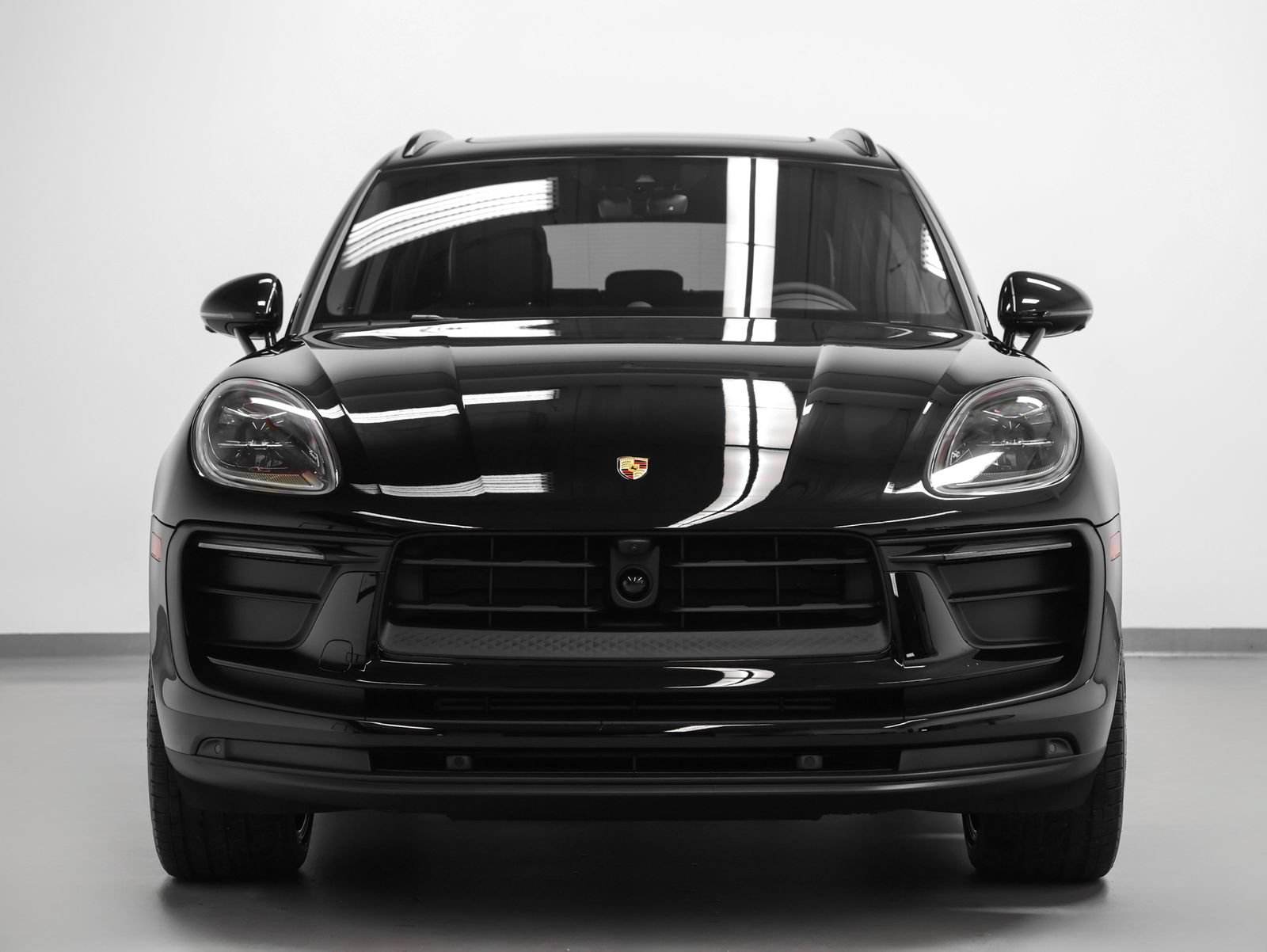 New 2026 Porsche Macan AWD/4WD image 6