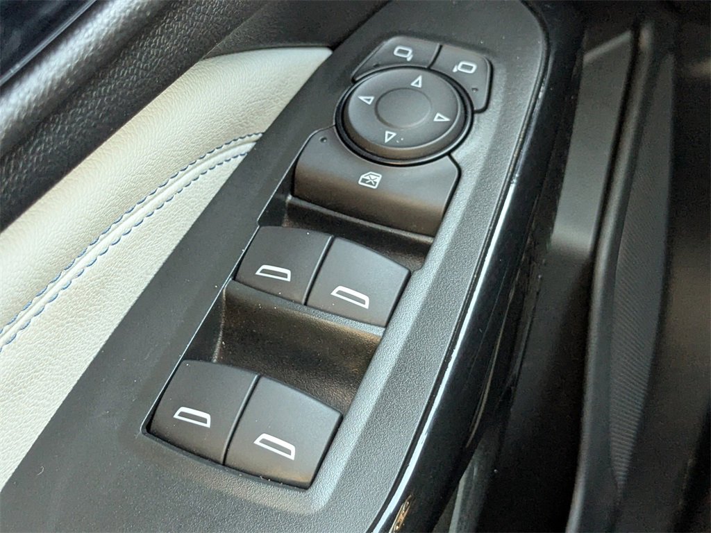 Certified 2025 Chevrolet Trax LT image 25