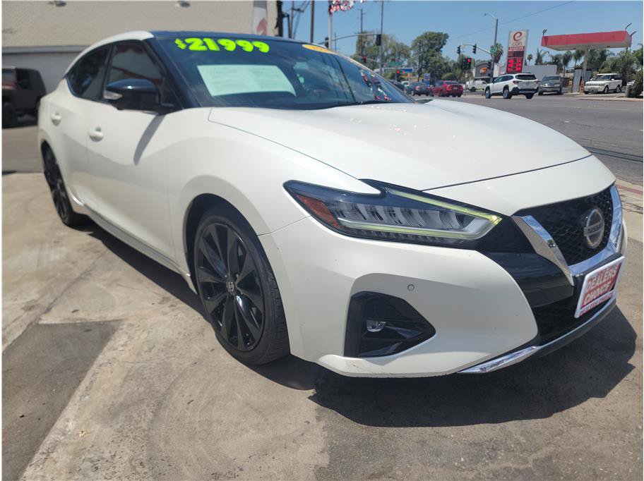 Used 2020 Nissan Maxima SR w/ Sport Mat Group FWD image 4