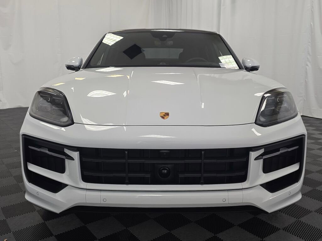 New 2026 Porsche Cayenne GTS image 10