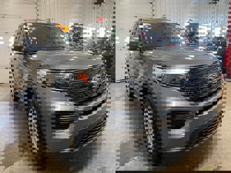 Used 2022 Ford Explorer 4WD w/ Class IV Trailer Tow Package image 4