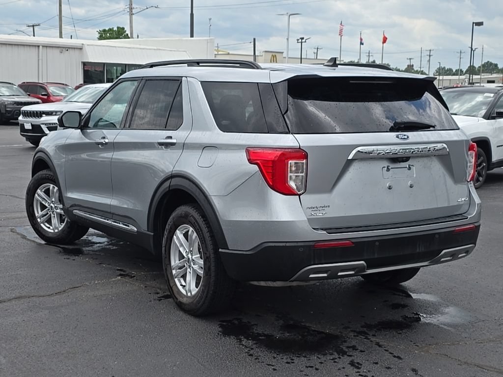 Used 2023 Ford Explorer XLT w/ Equipment Group 202A AWD/4WD image 53