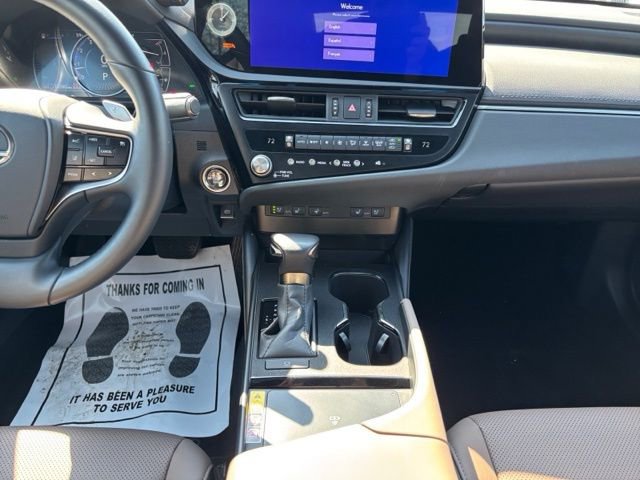 Used 2025 Lexus ES 350 w/ Premium Package image 12