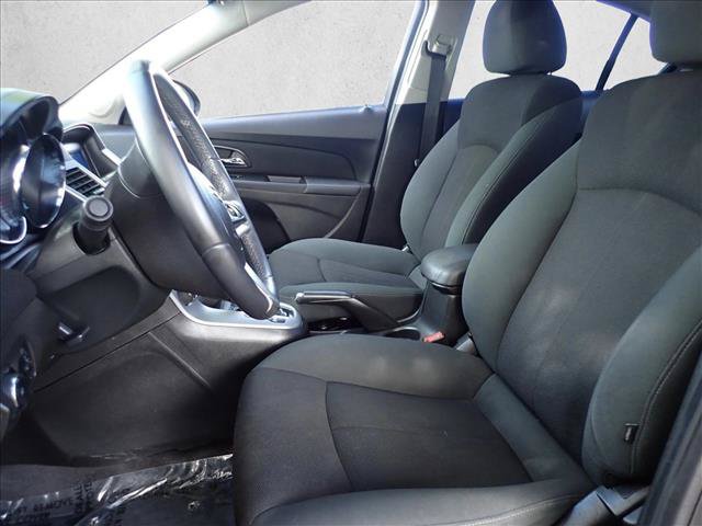 Used 2011 Chevrolet Cruze LT w/ RS Package FWD image 10