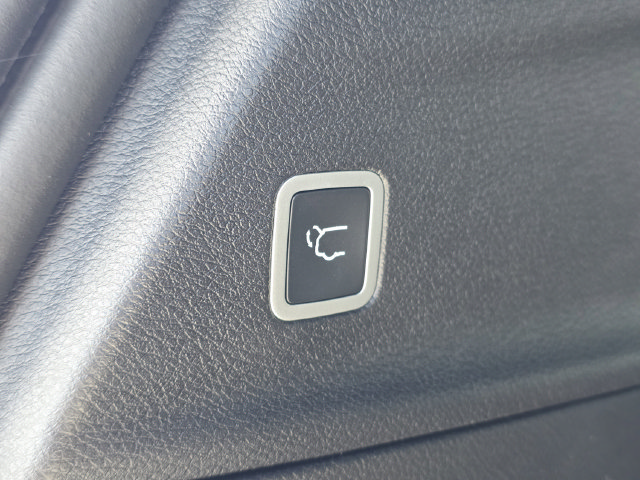 New 2026 Chrysler Voyager LX FWD image 14