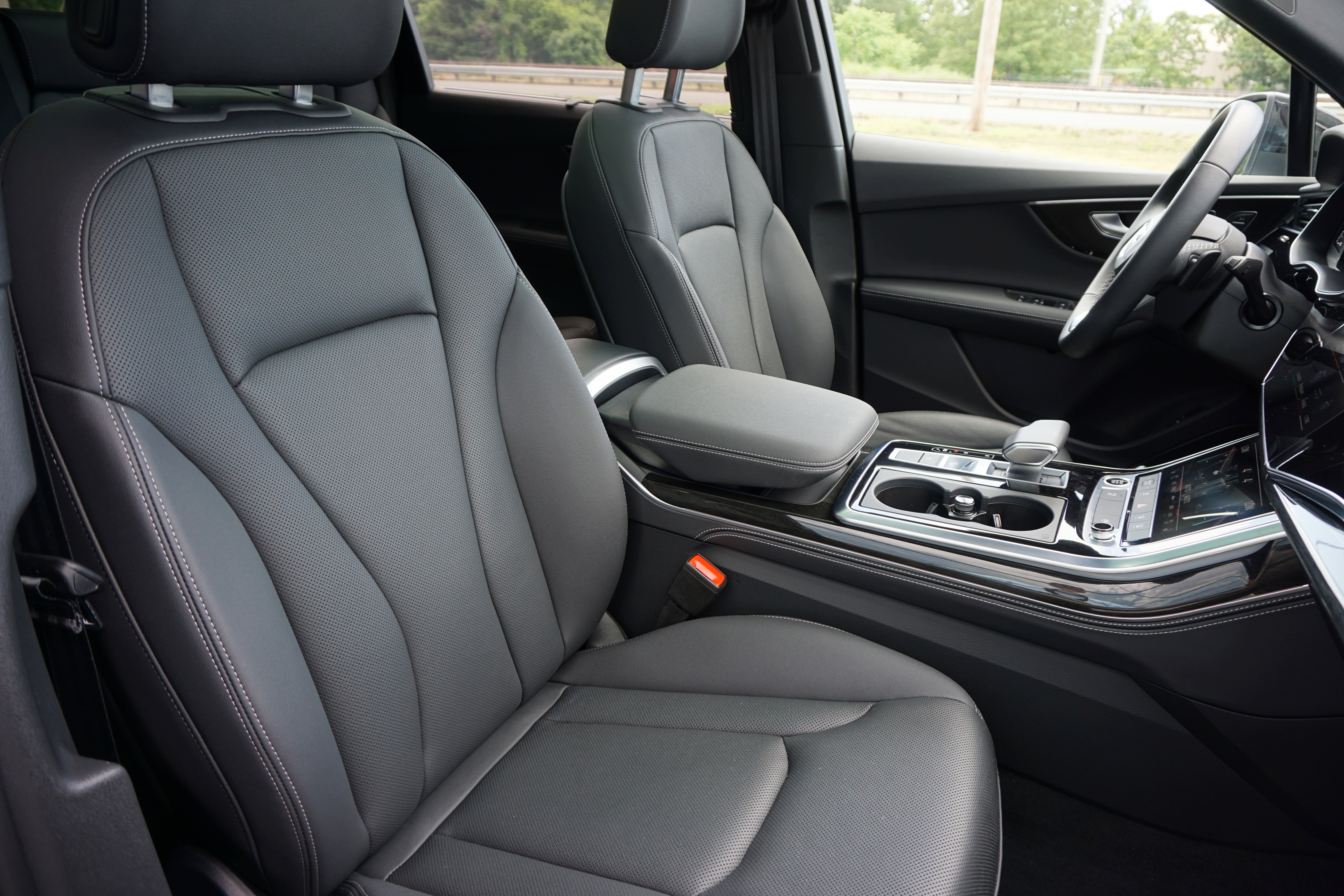 Certified 2025 Audi Q7 3.0T Premium Plus w/ Premium Plus Package image 17