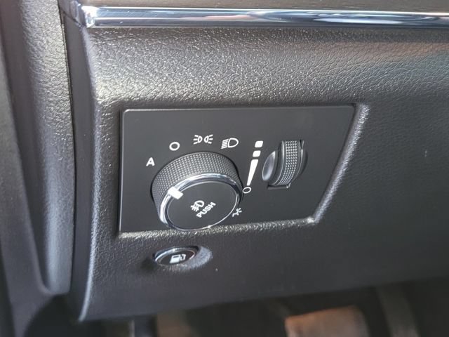 Used 2016 Jeep Grand Cherokee Limited AWD/4WD image 28