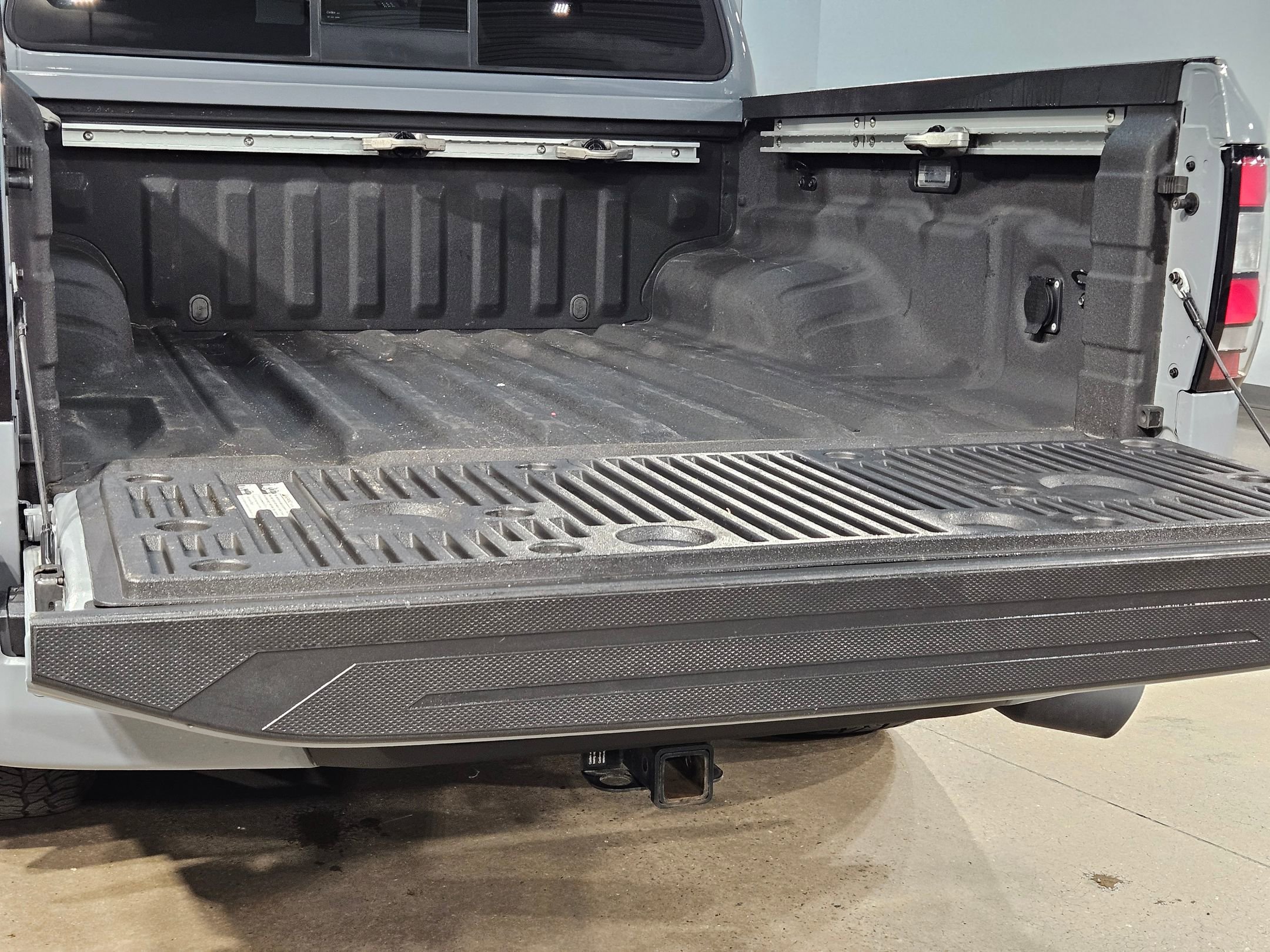 Used 2022 Nissan Frontier Pro-X RWD image 18