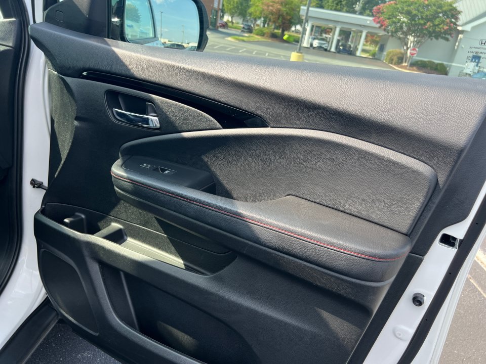 Certified 2024 Honda Ridgeline Black Edition image 31