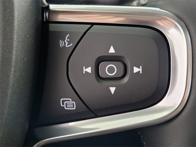 New 2026 Volvo XC40 B5 Core w/ Climate Package image 27