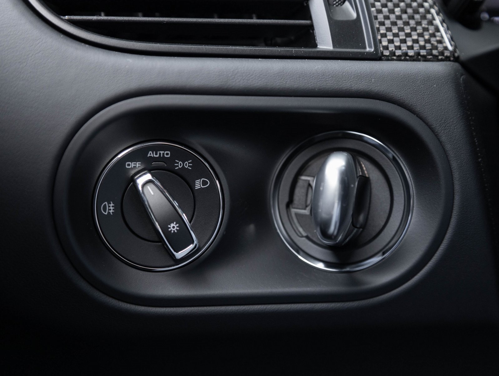 New 2026 Porsche Macan GTS image 17