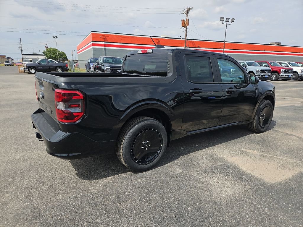New 2025 Ford Maverick Lobo image 13