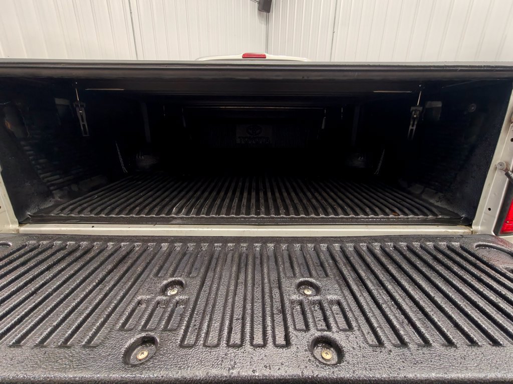 Used 2001 Toyota Tacoma 4x4 Regular Cab w/ Enhancement Pkg image 21