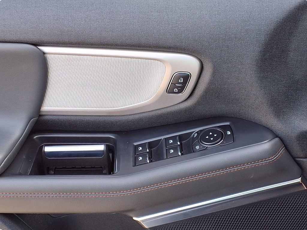 Used 2025 Ford Expedition Active image 16