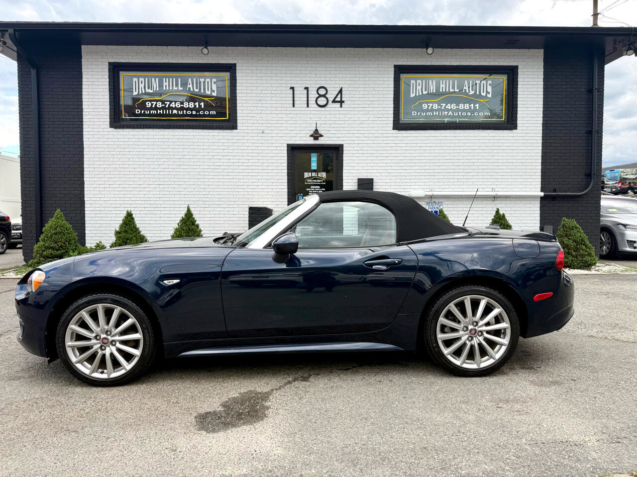 Used 2018 FIAT 124 Spider Lusso w/ Convenience Group image 2
