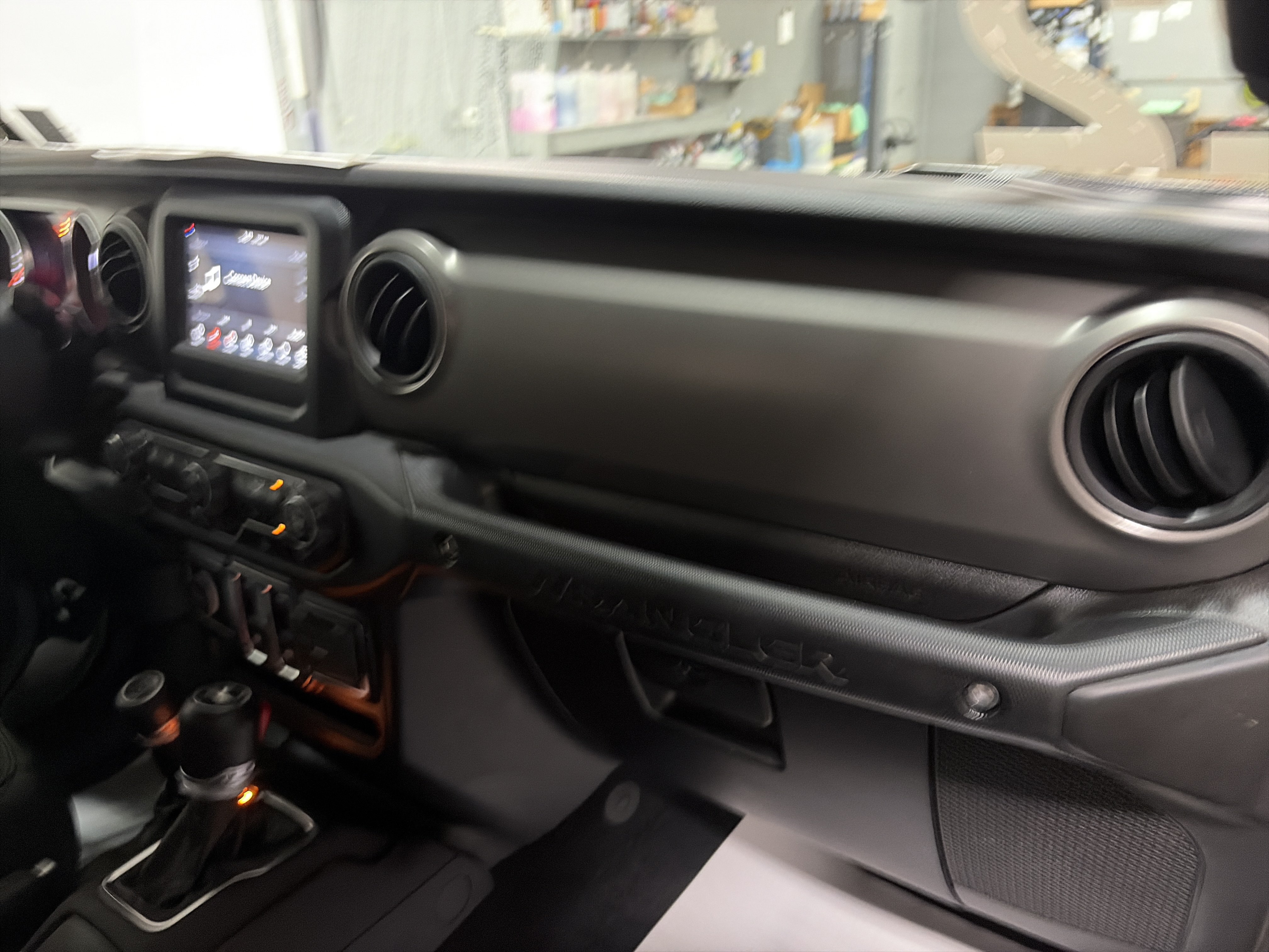 Used 2022 Jeep Wrangler Sport AWD/4WD image 32