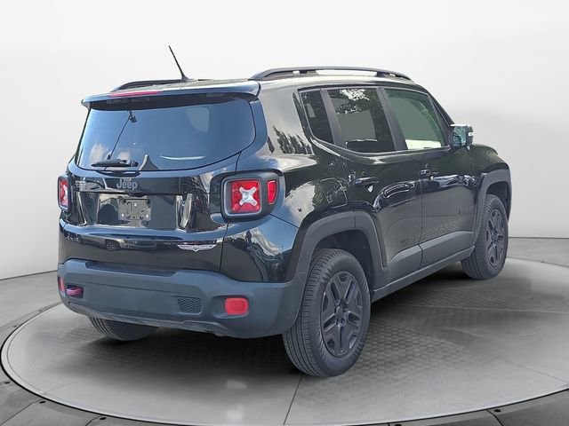 Used 2017 Jeep Renegade Trailhawk AWD/4WD image 5