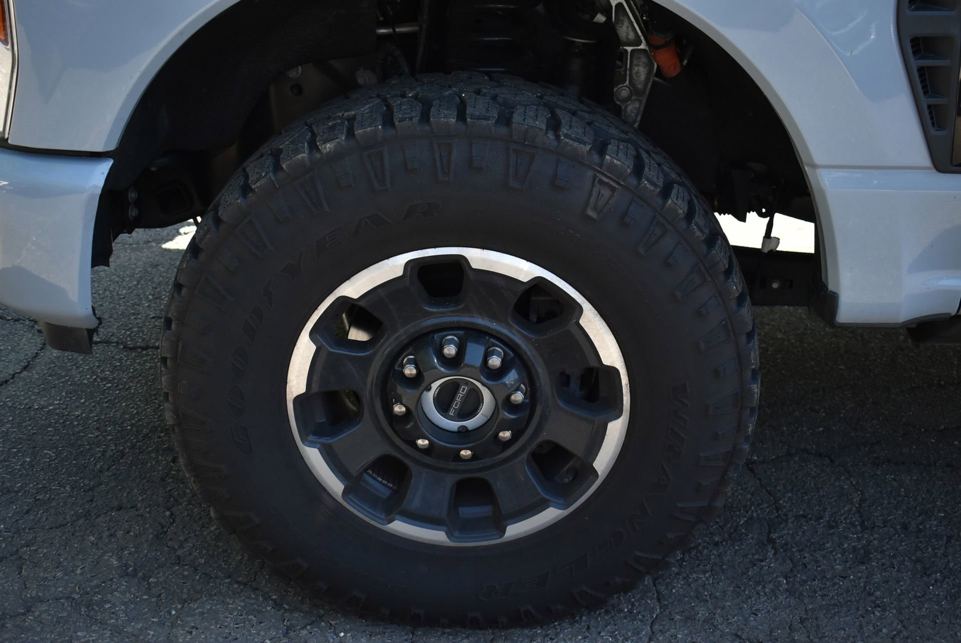 Used 2025 Ford F250 Platinum w/ Tremor Off-Road Package AWD/4WD image 8