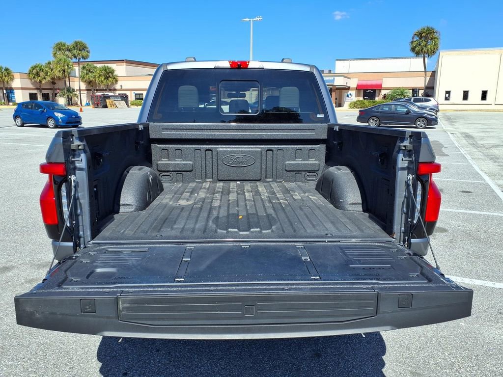 Used 2024 Ford F150 Lightning Platinum AWD/4WD image 21