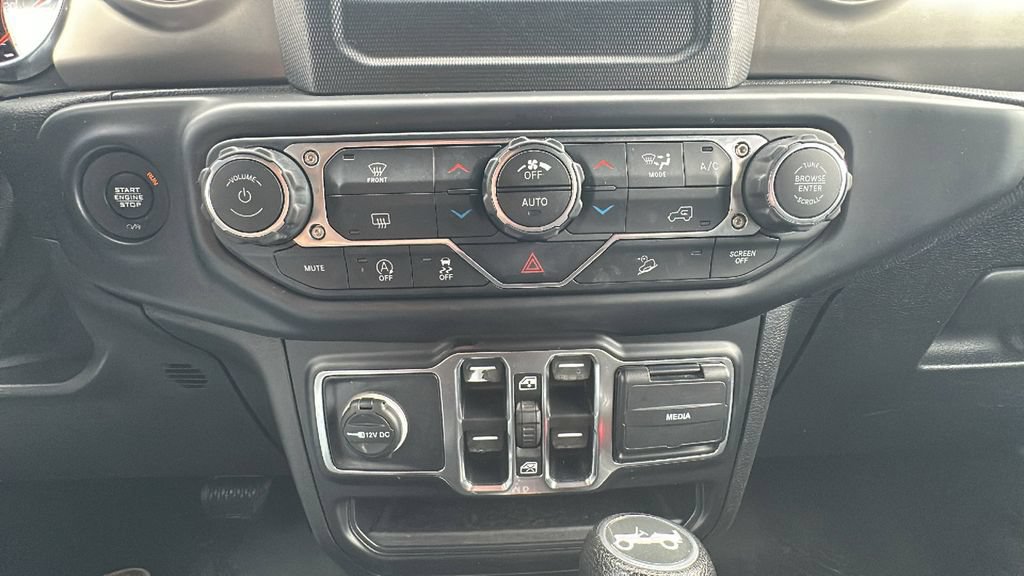 Used 2019 Jeep Wrangler Unlimited Sport S AWD/4WD image 16